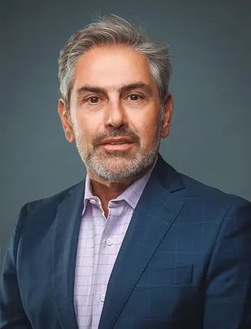 Dr. Hakan Usal